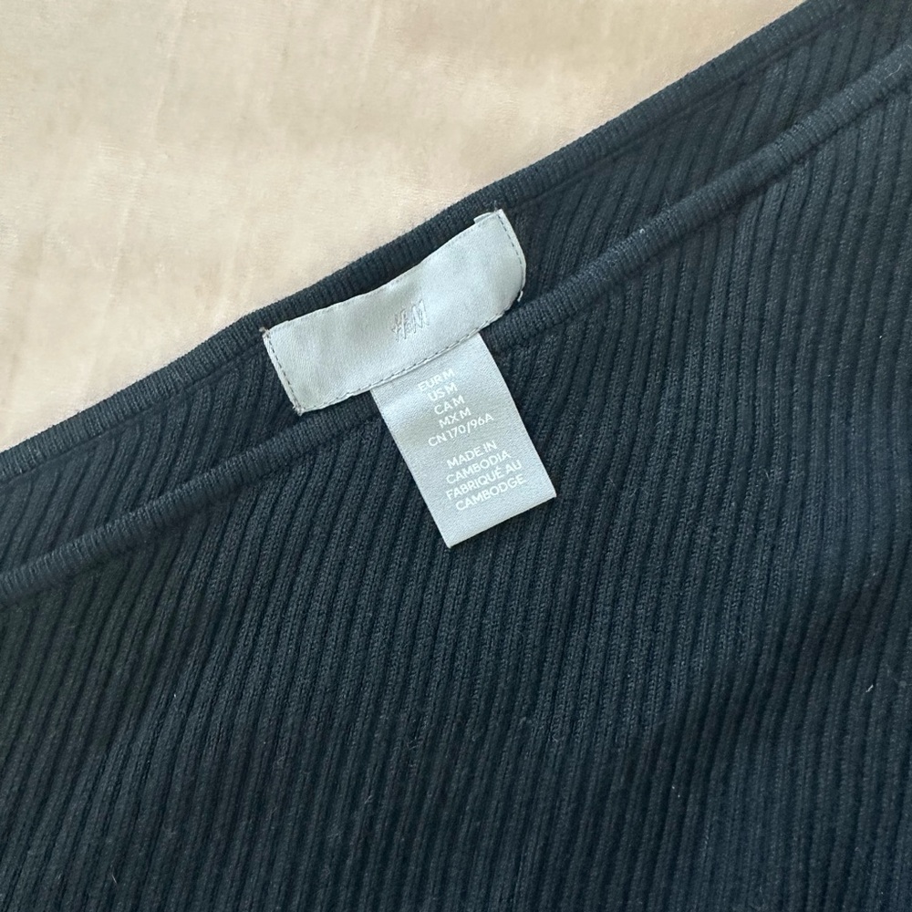 H&M Black Ribbed Top - Picture 2 of 3